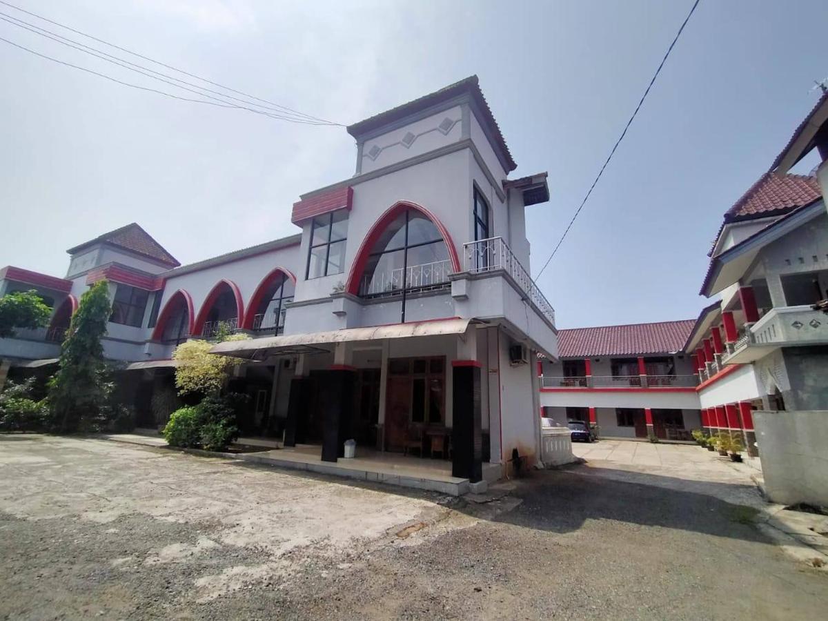 Hotel Asri Baru Purwokerto Exterior foto